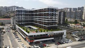 v center hotel