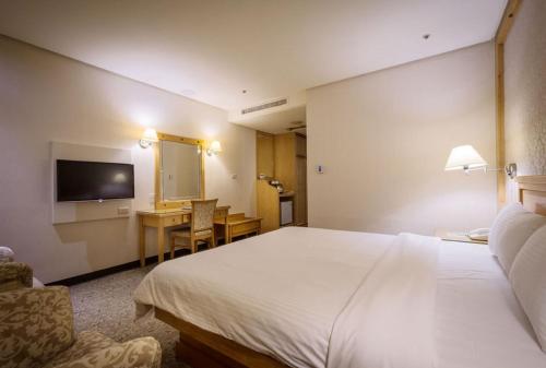 guide hotel zhongli zhongzheng