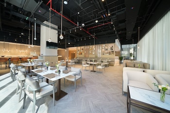 cheval maison the palm dubai