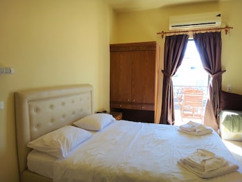 diogenis blue palace