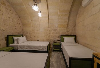 the niche cave hotel