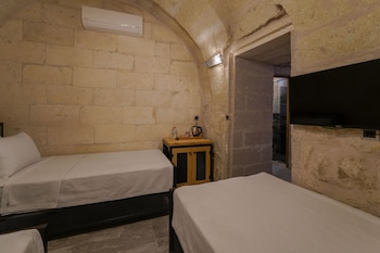 the niche cave hotel
