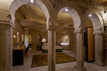 the niche cave hotel