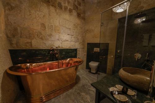 the niche cave hotel