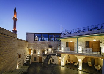 the niche cave hotel