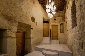 the niche cave hotel