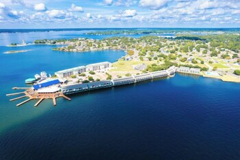 The Landing At Seven Coves,Lake Conroe>>Conroe,3 star