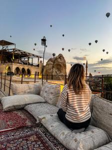escape cave suites