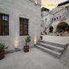 escape cave suites