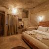 escape cave suites