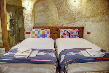 gibos cave hotel