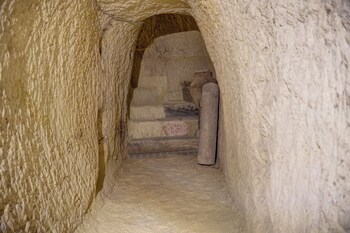 gibos cave hotel