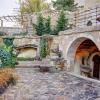 gibos cave hotel