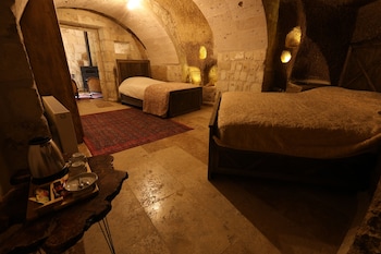 belenus cave hotel