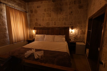 belenus cave hotel