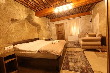 belenus cave hotel