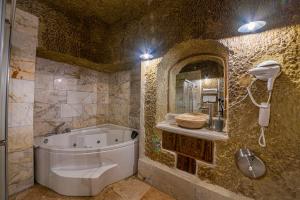 belenus cave hotel