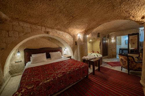 shiraz cave cappadocia