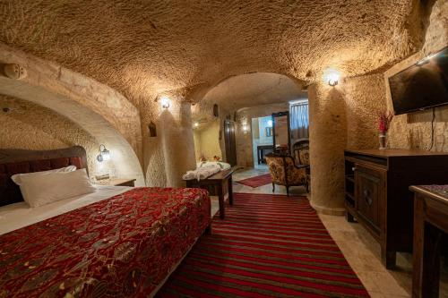 shiraz cave cappadocia