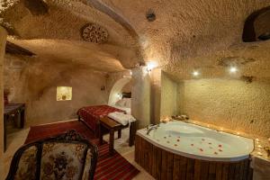 shiraz cave cappadocia