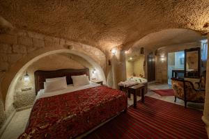 shiraz cave cappadocia