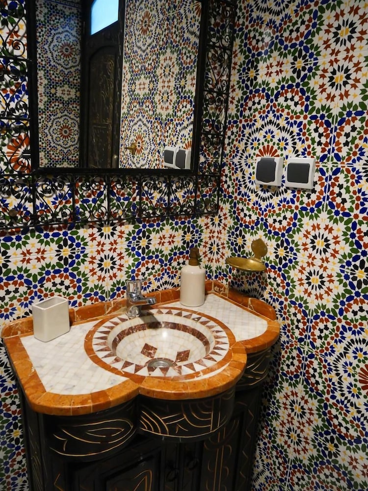riad searenity
