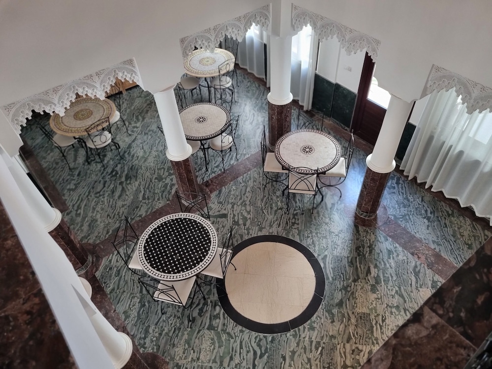riad searenity