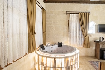 uzay cave suite hotel