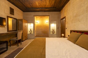 uzay cave suite hotel