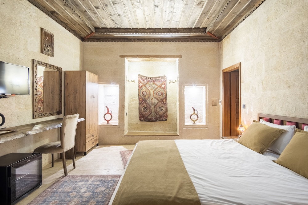 uzay cave suite hotel