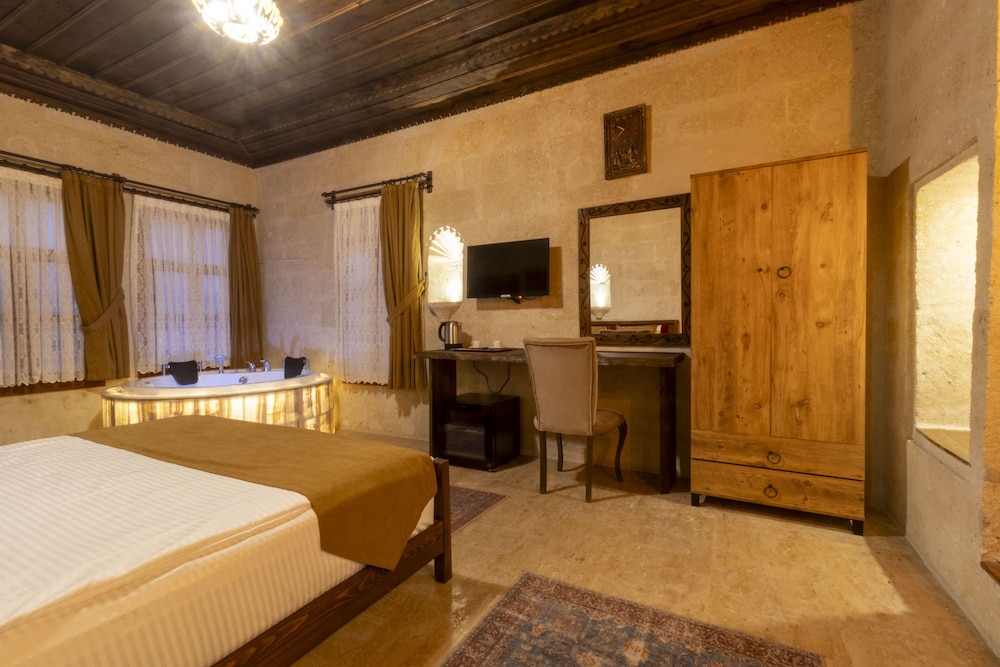 uzay cave suite hotel