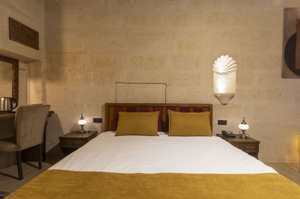 uzay cave suite hotel