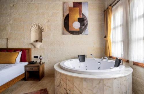 uzay cave suite hotel