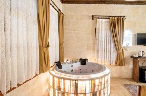 uzay cave suite hotel