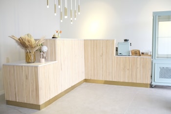 meshk airport hotel