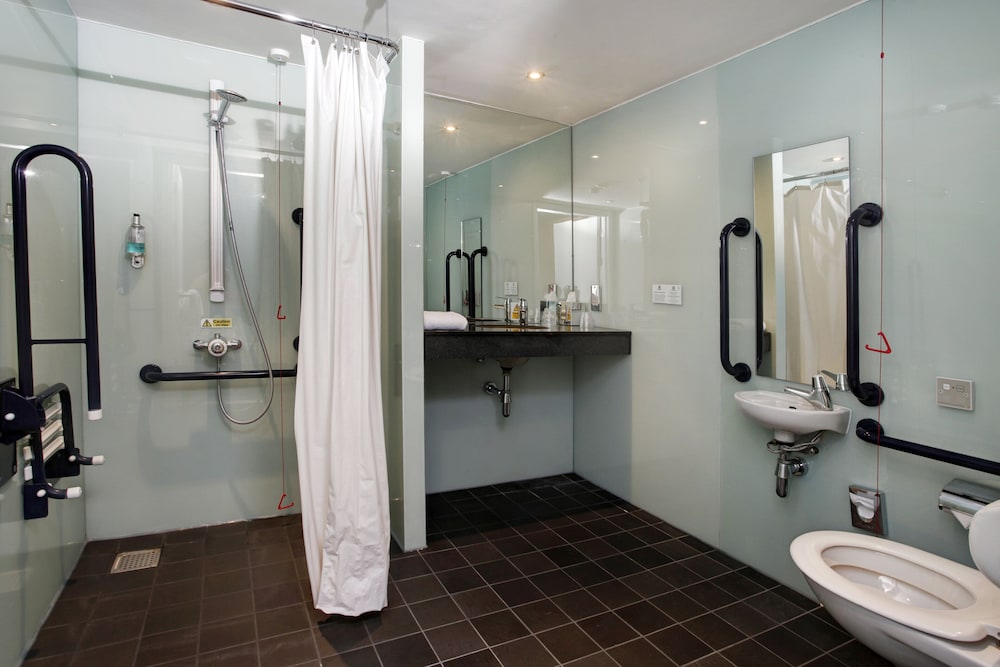 holiday inn london luton airport by ihg