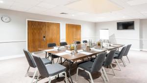 holiday inn london luton airport by ihg