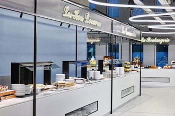 h4 hotel wyndham paris pleyel resort