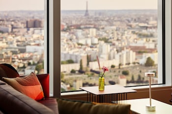 h4 hotel wyndham paris pleyel resort