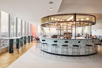 h4 hotel wyndham paris pleyel resort