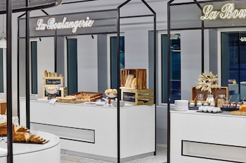 h4 hotel wyndham paris pleyel resort