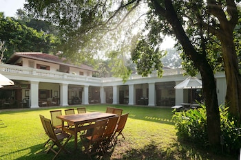 taru villas kandy