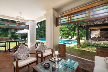 taru villas kandy
