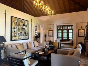 taru villas kandy