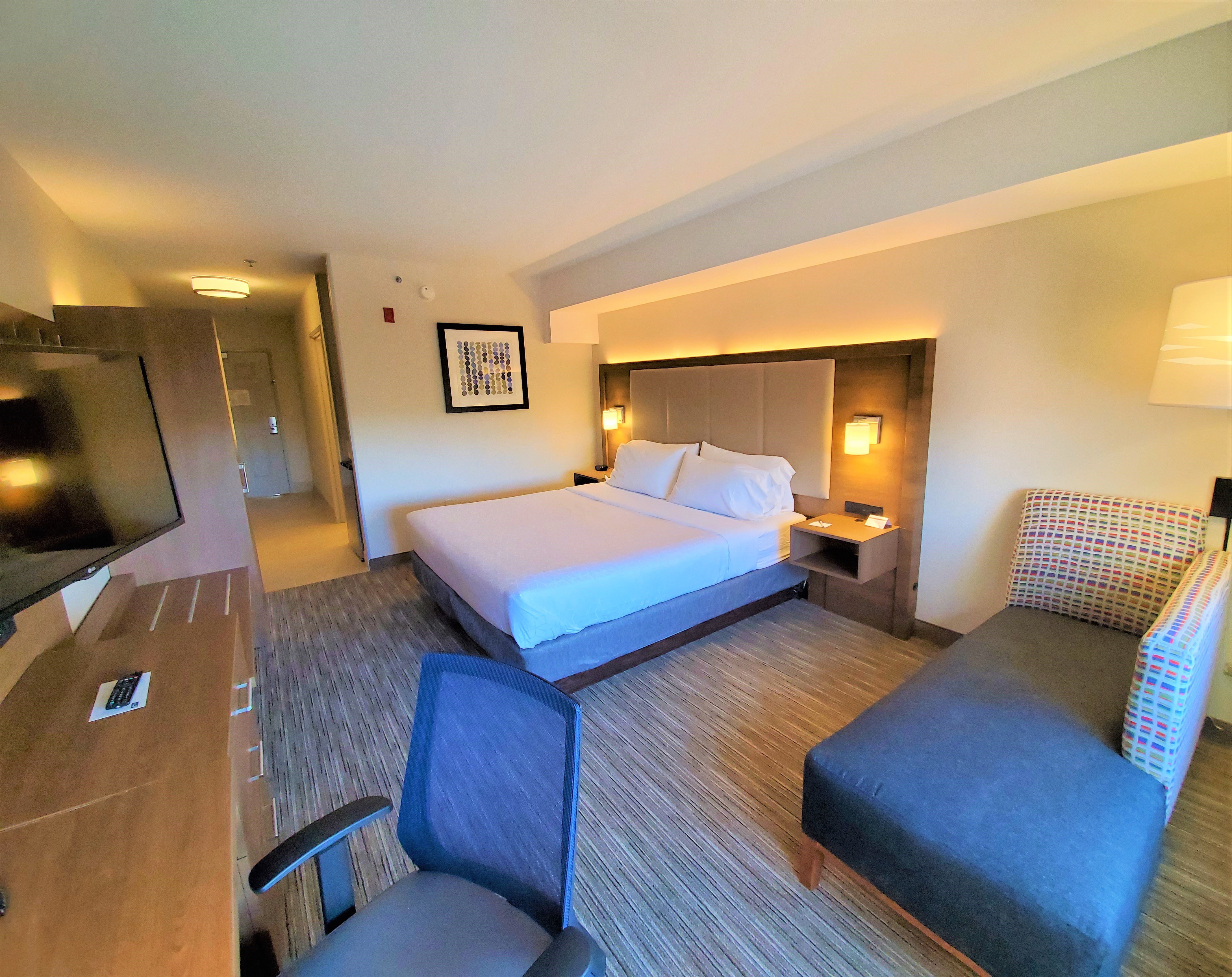 holiday inn express hotel and suites lynnwood by ihg
