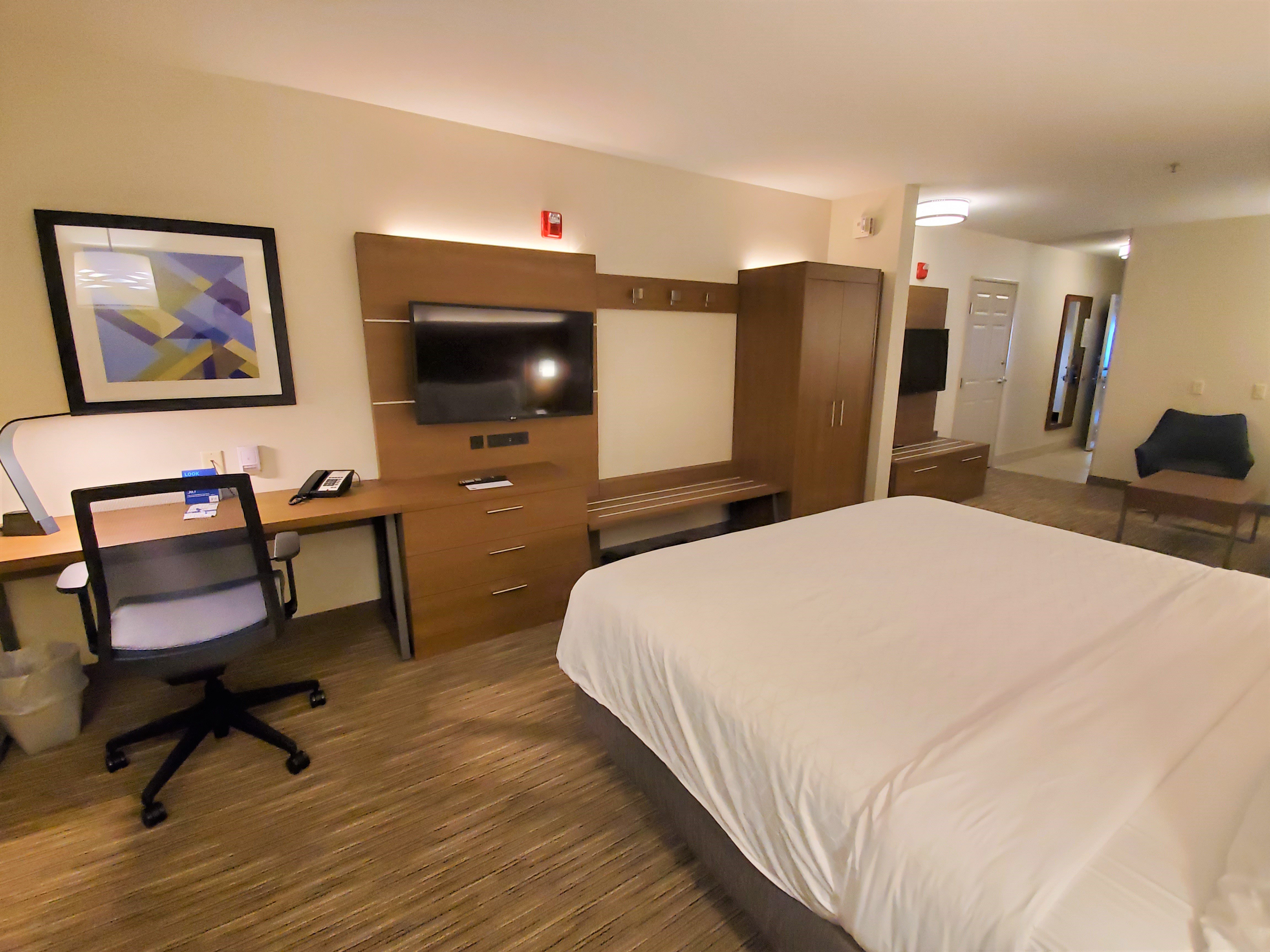 holiday inn express hotel and suites lynnwood by ihg