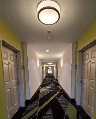 holiday inn express hotel and suites lynnwood by ihg