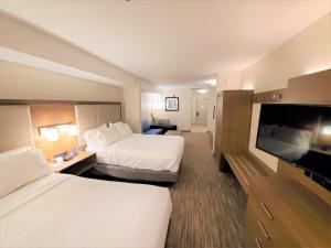 holiday inn express hotel and suites lynnwood by ihg