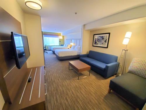 holiday inn express hotel and suites lynnwood by ihg