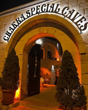 chakra special caves